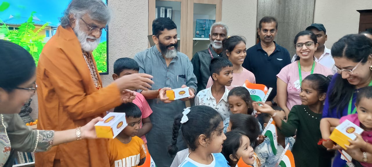 एचआरडीएस इंडिया ने जन्माष्टमी का पर्व वंचित बच्चों संग मनाया, श्रीकृष्ण के आदर्शों को जोड़ा सेवा और करुणा से
