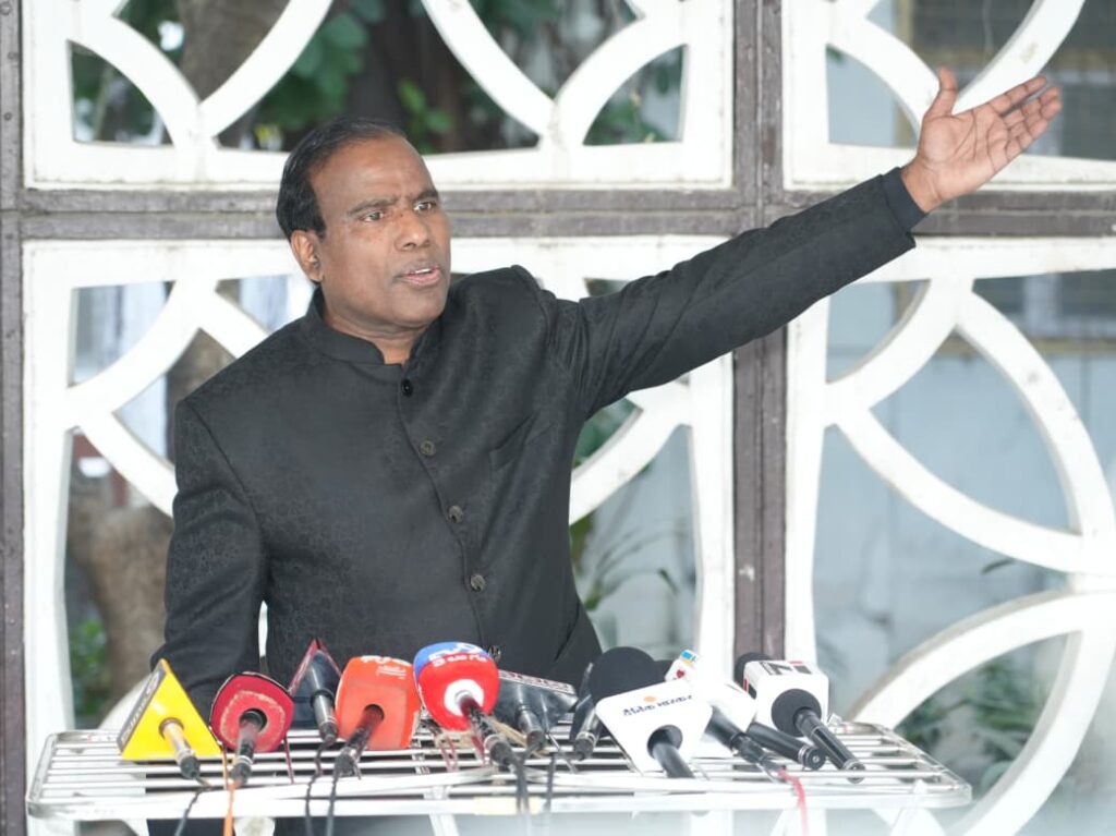 “कोई भी कानून से ऊपर नहीं”: डॉ. के.ए. पॉल का सेलिब्रिटीज़ द्वारा अवैध बेटिंग ऐप्स के प्रमोशन पर निशाना