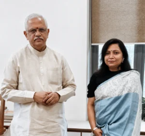 भाजपा की शानदार जीत पर पारूल सिंह ने बी. एल. संतोष को दी मुबारकबाद