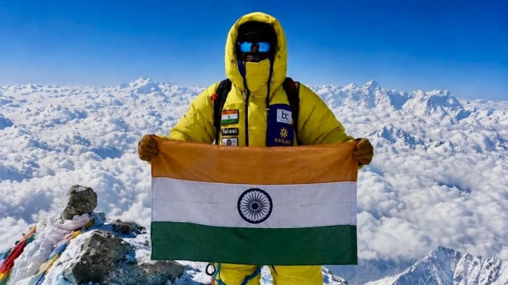 तेलंगाना के तुलसी रेड्डी पालपुनूरी ने माउंट एवरेस्ट पर लहराया जीत का परचम