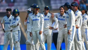 लॉर्ड्स के मैदान पर रचा गया इतिहास, पहली बार खेला जा रहा भारत बनाम इंग्लैंड महिला टेस्ट मैच…
