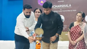 ‘युवा, लोकतंत्र और भारत का भविष्य’ विषय पर दिल्ली विश्वविद्यालय में आयोजित हुई आचारशाला