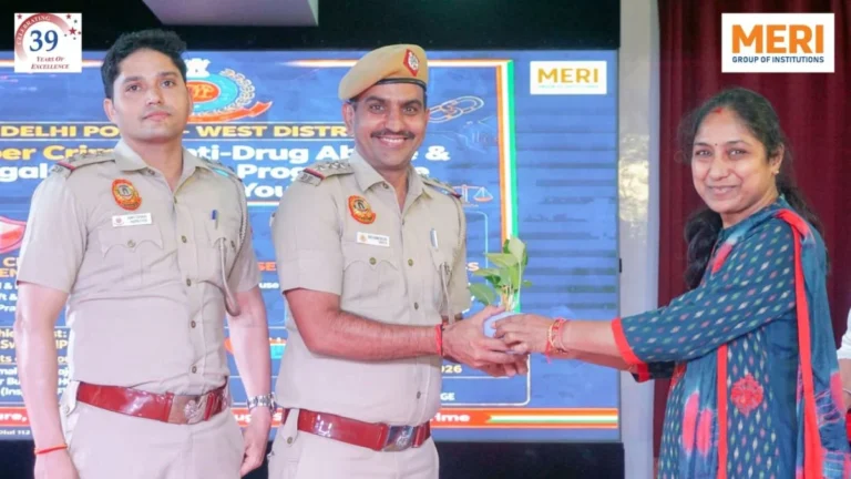 MERI छात्रों ने नुक्कड़ नाटक से साइबर क्राइम और नशे के खिलाफ दिया संदेश