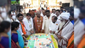 पीएम मोदी के जन्मदिन पर वायनाड में विशेष आयोजन, डॉ. भार्गव मल्लप्पा ने काटा 76 किलो का केक